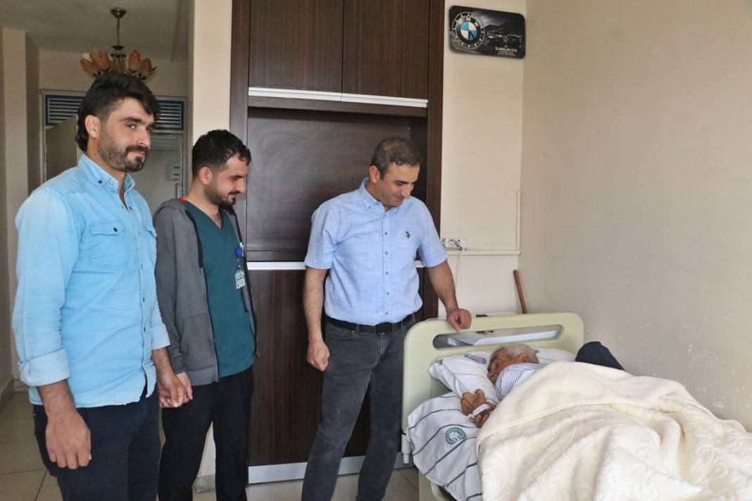 14 ay boyunca kabız olan adam, hayatının şokunu yaşadı! Her şey hastanede ortaya çıktı 12